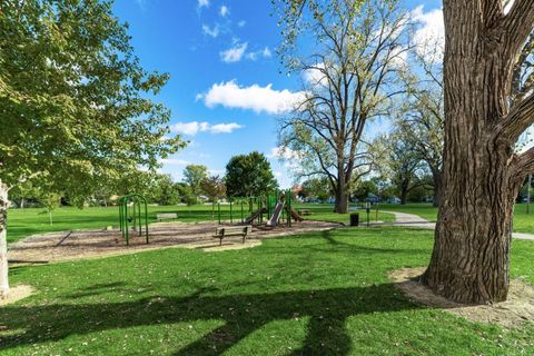 Tiny photo for 2725 Homecroft Drive, Columbus, OH 43211 (MLS # 225039530)