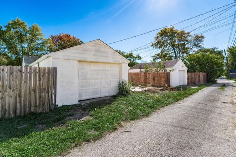 Tiny photo for 2725 Homecroft Drive, Columbus, OH 43211 (MLS # 225039530)