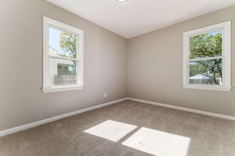 Tiny photo for 2725 Homecroft Drive, Columbus, OH 43211 (MLS # 225039530)