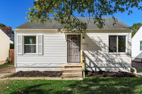 Tiny photo for 2725 Homecroft Drive, Columbus, OH 43211 (MLS # 225039530)