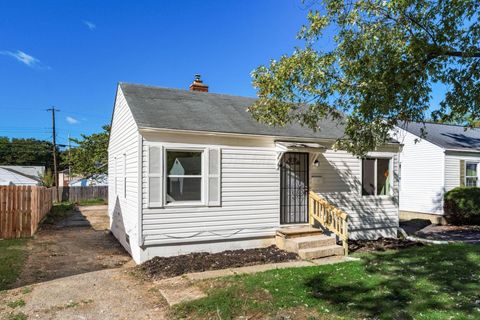 Tiny photo for 2725 Homecroft Drive, Columbus, OH 43211 (MLS # 225039530)