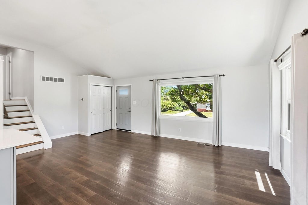 Photo of 3419 Clearview Avenue, Columbus, OH 43221 (MLS # 226020580)