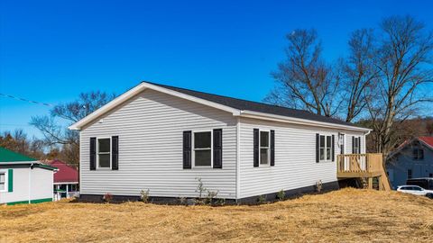 Photo of 260 Zanesville Road, Roseville, OH 43777 (MLS # 225041931)