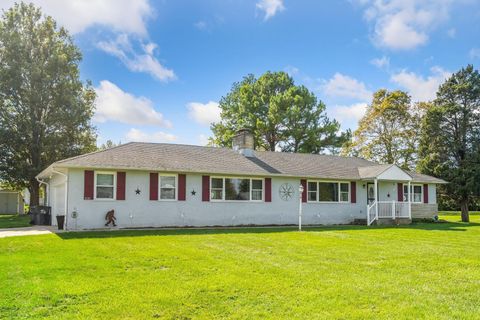 Tiny photo for 5151 Bixby Road, Groveport, OH 43125 (MLS # 225039474)