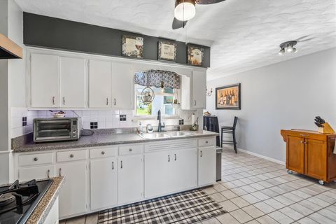 Tiny photo for 5151 Bixby Road, Groveport, OH 43125 (MLS # 225039474)