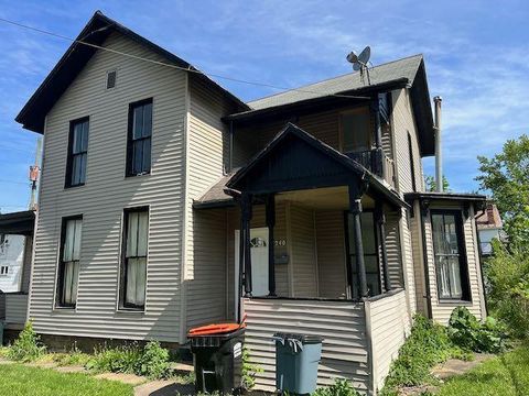 Photo of 242 W Main Street, Newark, OH 43055 (MLS # 225039725)