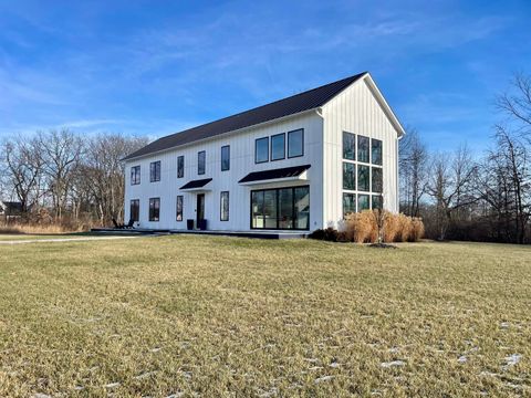 Photo of 6278 Cook Road, Powell, OH 43065 (MLS # 226000355)