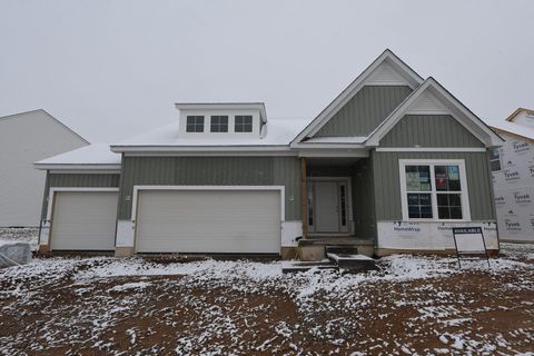 Photo of 282 Olympic Loop, Commercial Point, OH 43116 (MLS # 225044092)