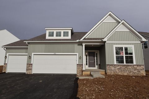 Photo of 282 Olympic Loop, Commercial Point, OH 43116 (MLS # 225044092)