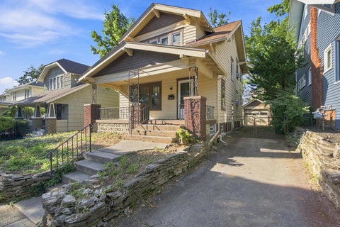 Photo of 70 E Pacemont Road, Columbus, OH 43202 (MLS # 226034100)