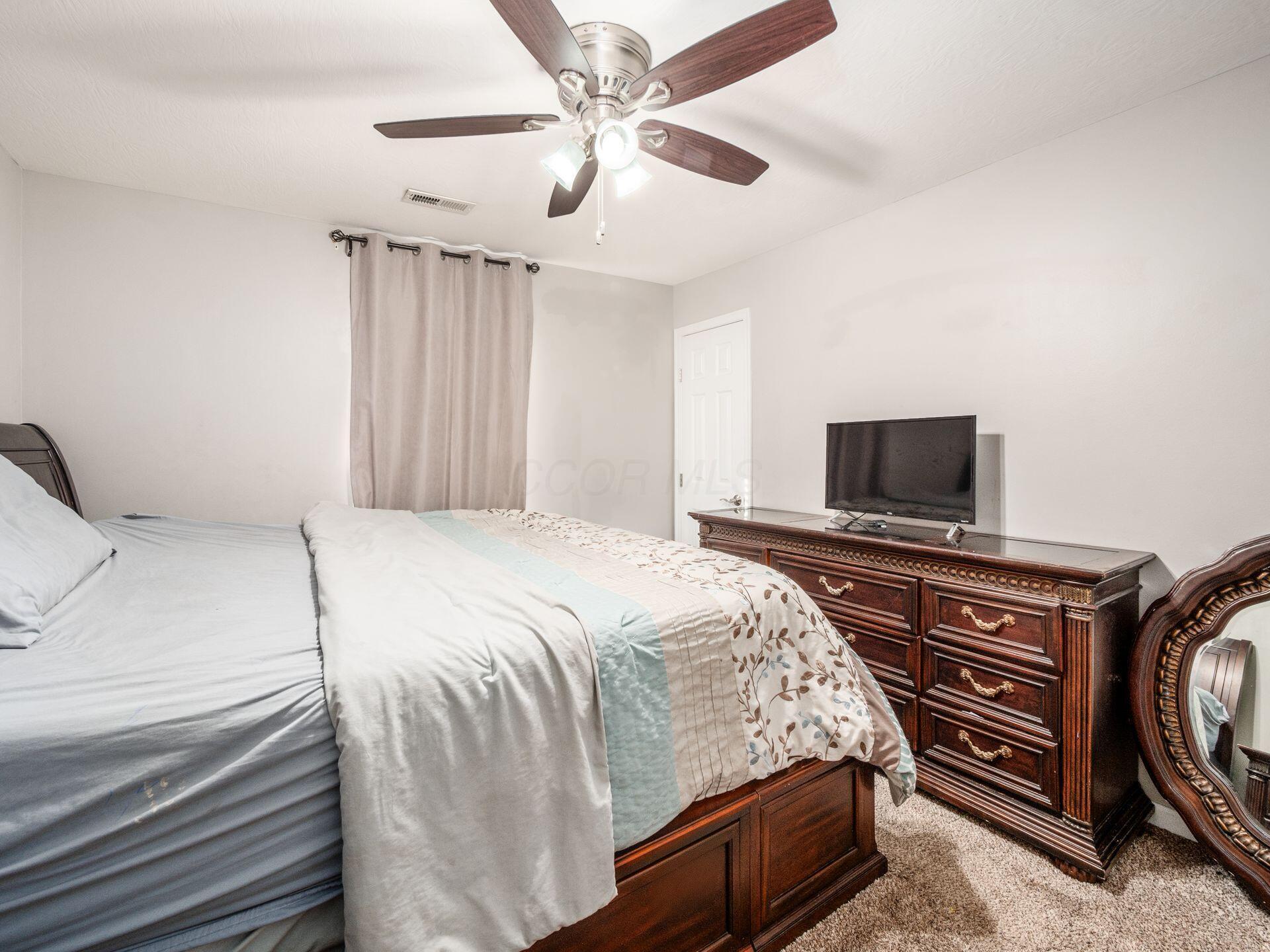 8212 Royal Elm Drive, Blacklick, Ohio image 23