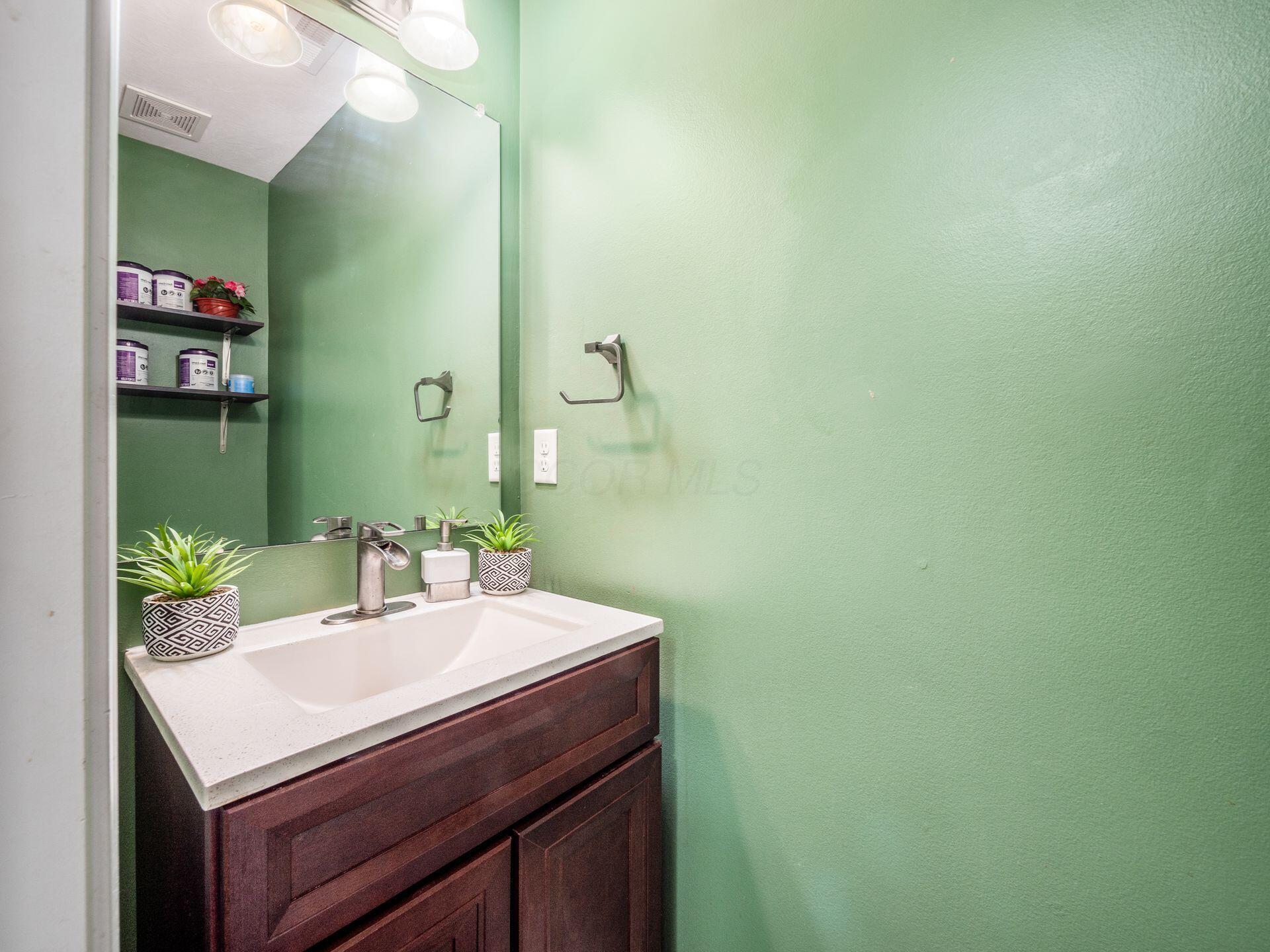 8212 Royal Elm Drive, Blacklick, Ohio image 11