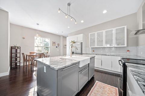 Photo of 475 W 2nd Avenue, Columbus, OH 43201 (MLS # 225034788)