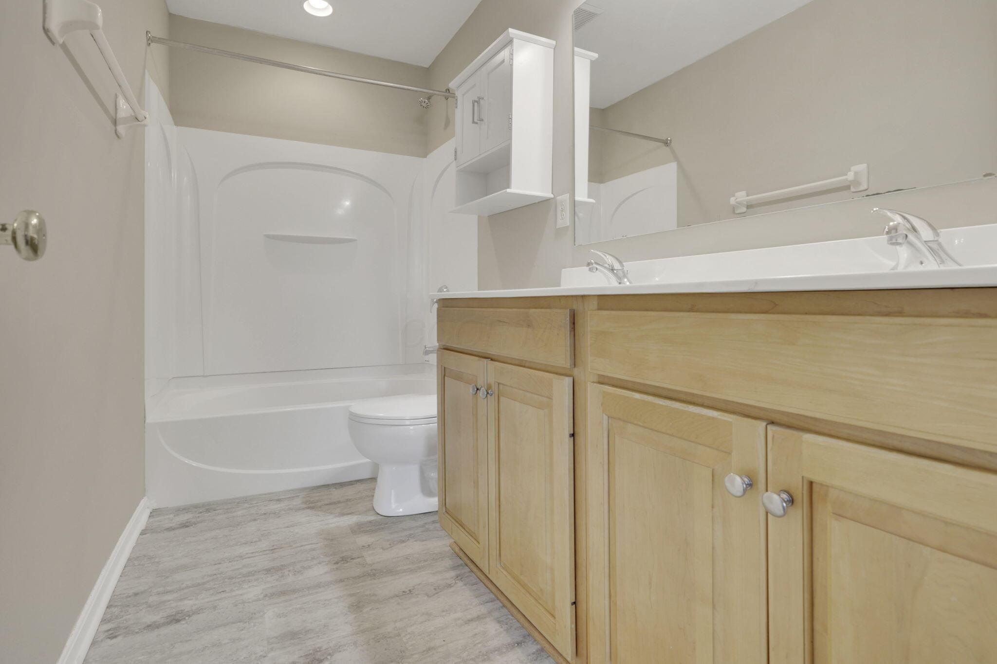 12738 Saratoga Lane, Pickerington, Ohio image 33