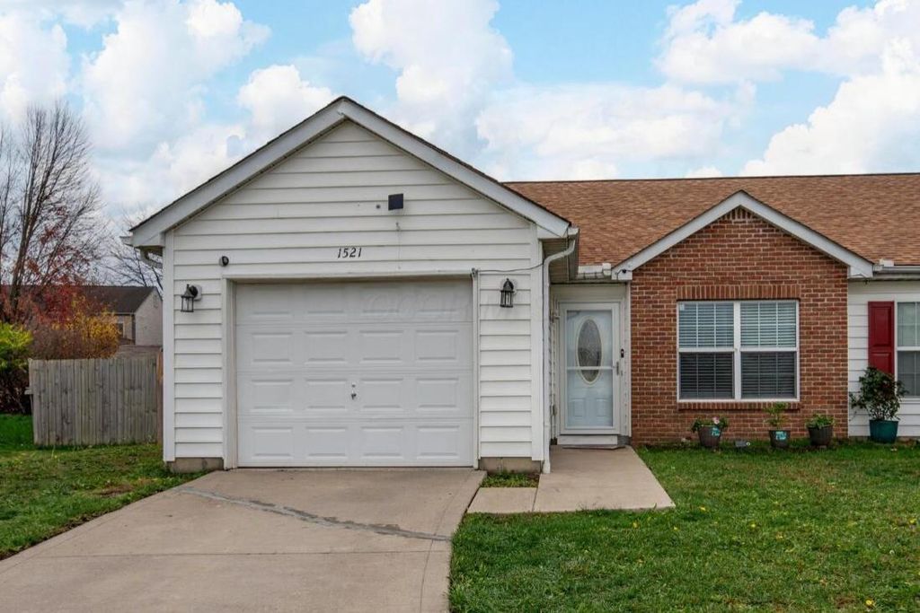 Photo for 1521 October Ridge Court, Columbus, OH 43223 (MLS # 225040242)