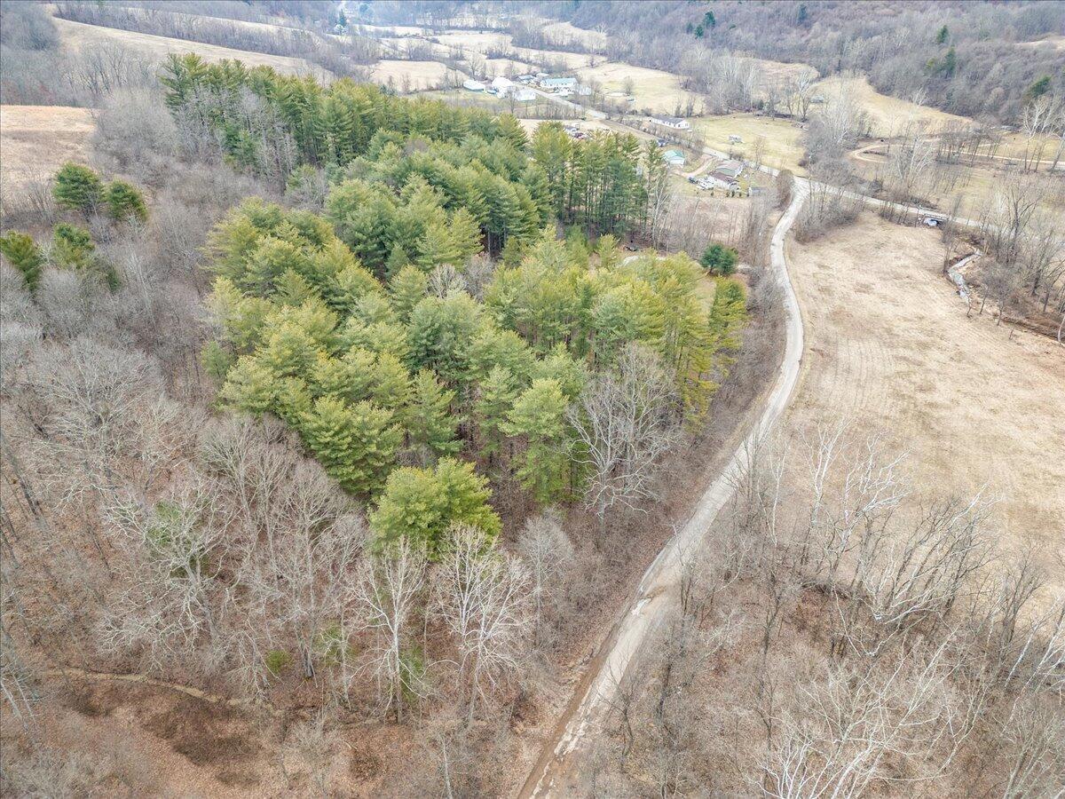 Boring Road, Creola, Ohio image 15
