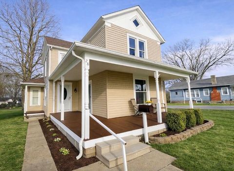 Photo of 28 Martinsburg Road, Mount Vernon, OH 43050 (MLS # 226014542)