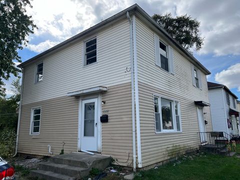 Photo of 1335-37 E 25th Avenue, Columbus, OH 43211 (MLS # 225041737)
