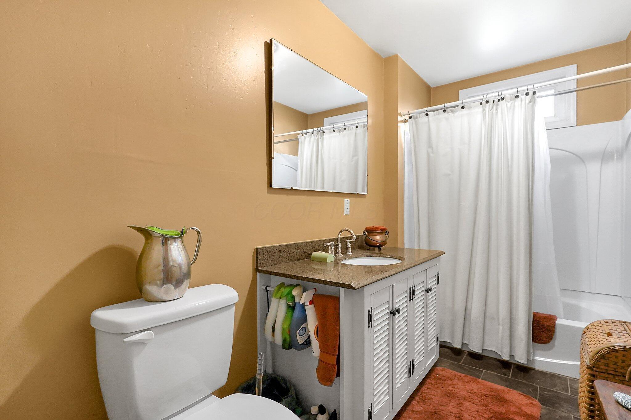 826 Dartmouth Drive, Circleville, Ohio image 17