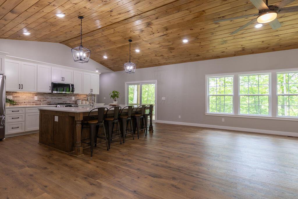 21650 Lake Road, Glouster, Ohio image 17