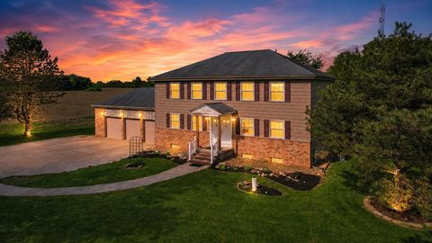Photo of 7977 Harlem Road, Westerville, OH 43081 (MLS # 226015665)
