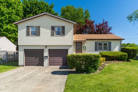 Photo of 866 W Locust Street, Newark, OH 43055 (MLS # 226016886)