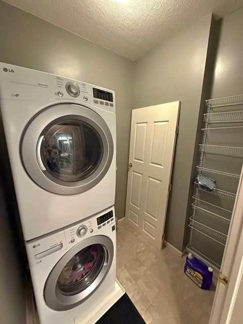 Tiny photo for 116 Ellington Boulevard, Granville, OH 43023 (MLS # 226013113)