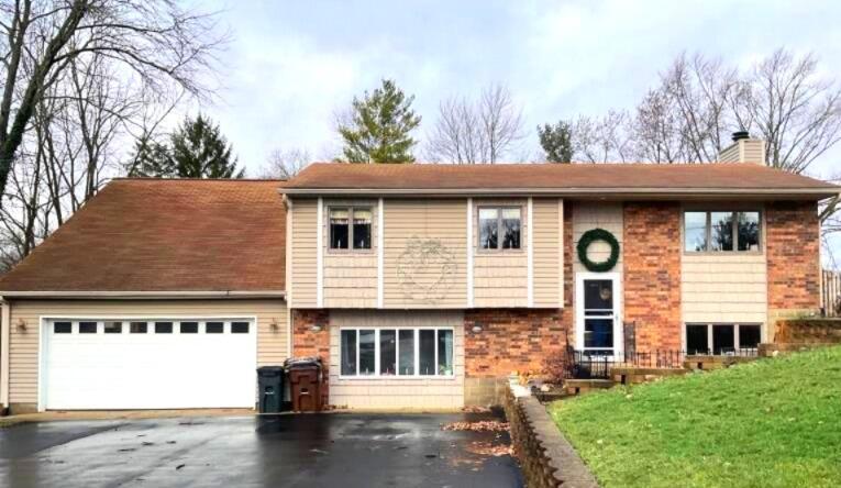 1850 Chickasaw Drive, London, Ohio image 1