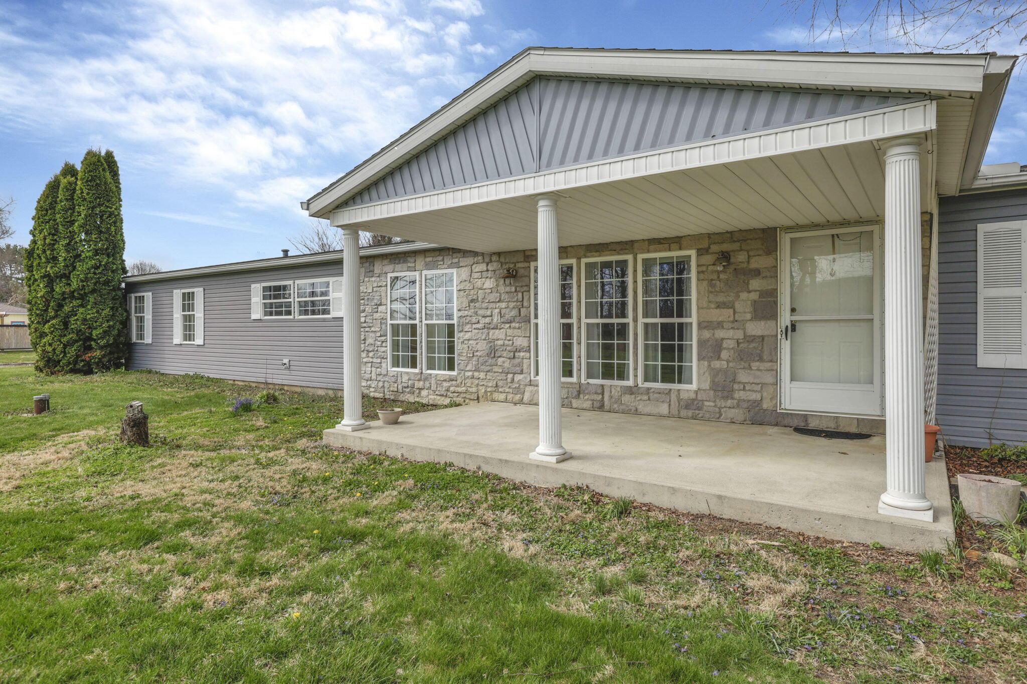 895 Becks Knob Road SW