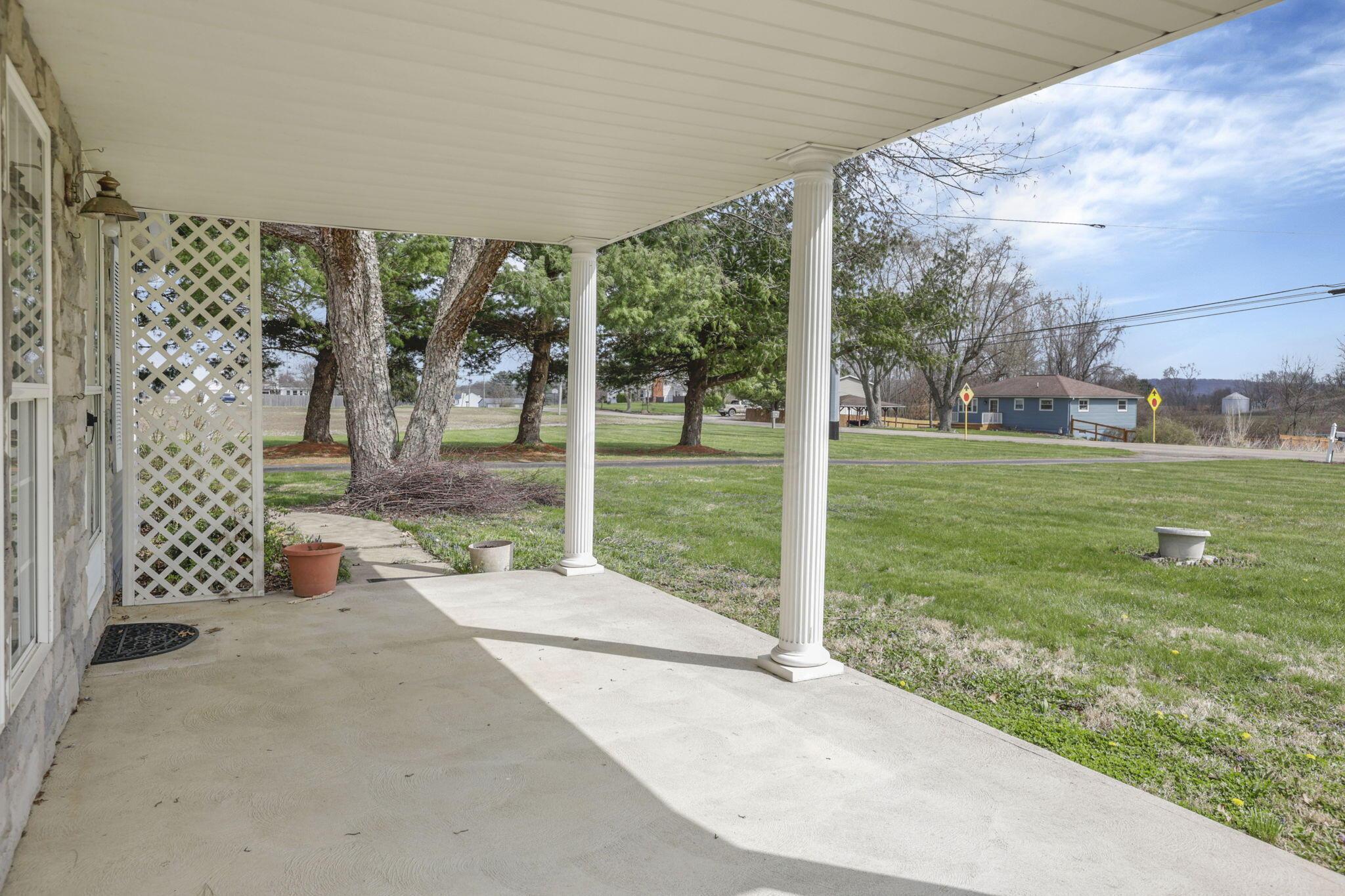 895 Becks Knob Road SW