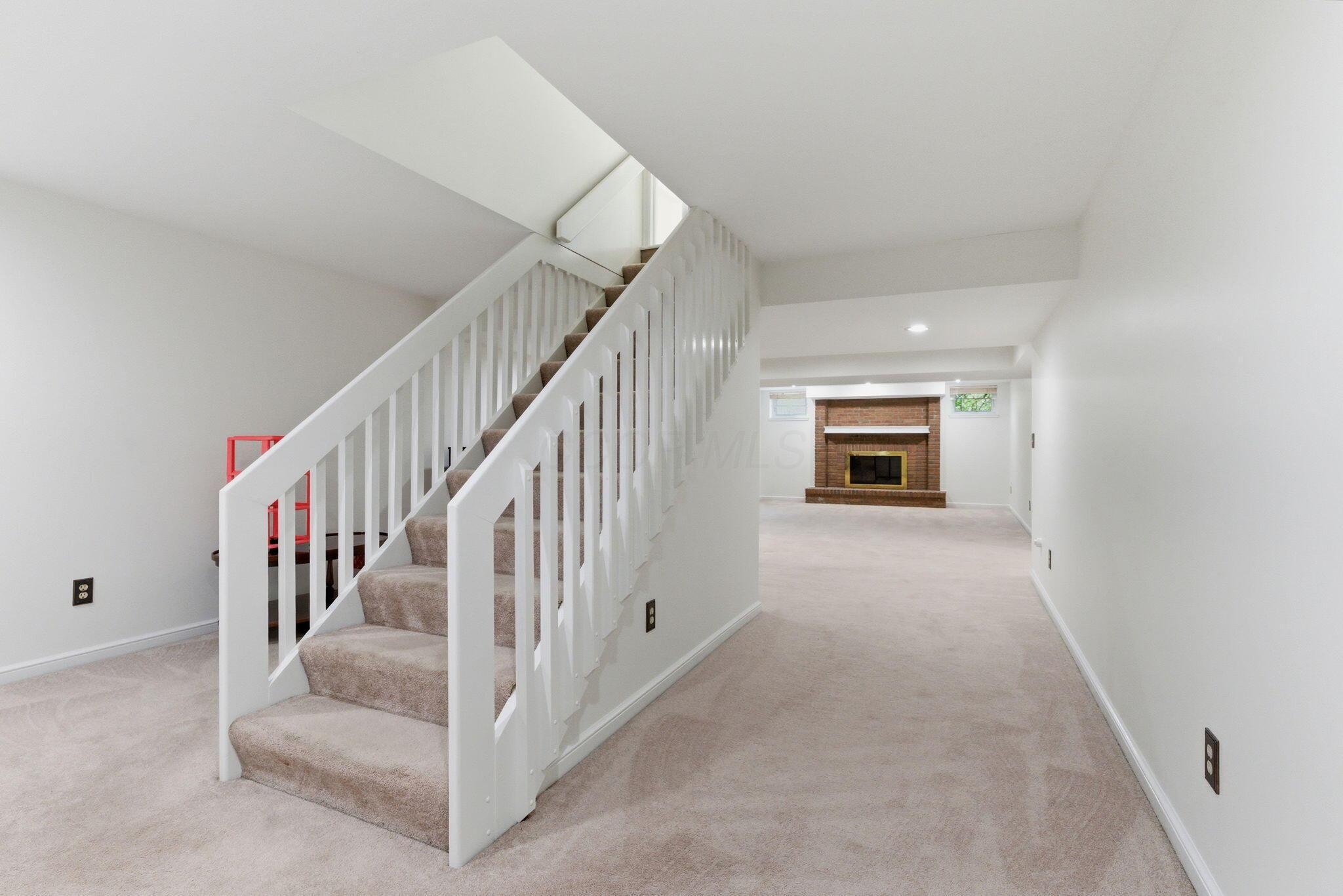 Powell, Ohio, 43065, United States, 5 Bedrooms Bedrooms, ,6 BathroomsBathrooms,Residential,Active,1989786