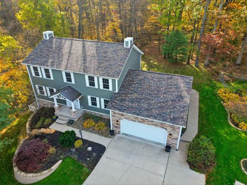 Photo of 5180 Pine Valley Drive, Zanesville, OH 43701 (MLS # 225041581)