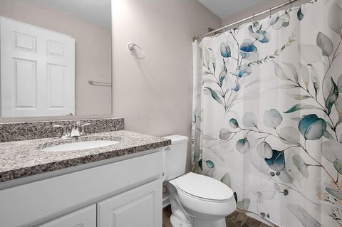 Tiny photo for 215 Mannaseh Drive W, Granville, OH 43023 (MLS # 226004931)