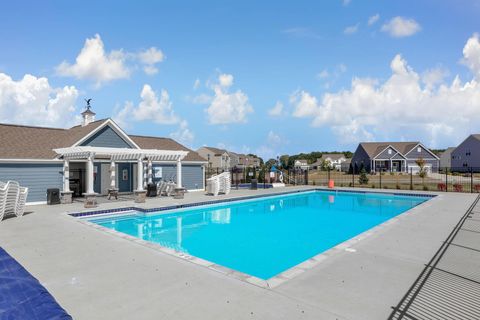 Tiny photo for 215 Mannaseh Drive W, Granville, OH 43023 (MLS # 226004931)