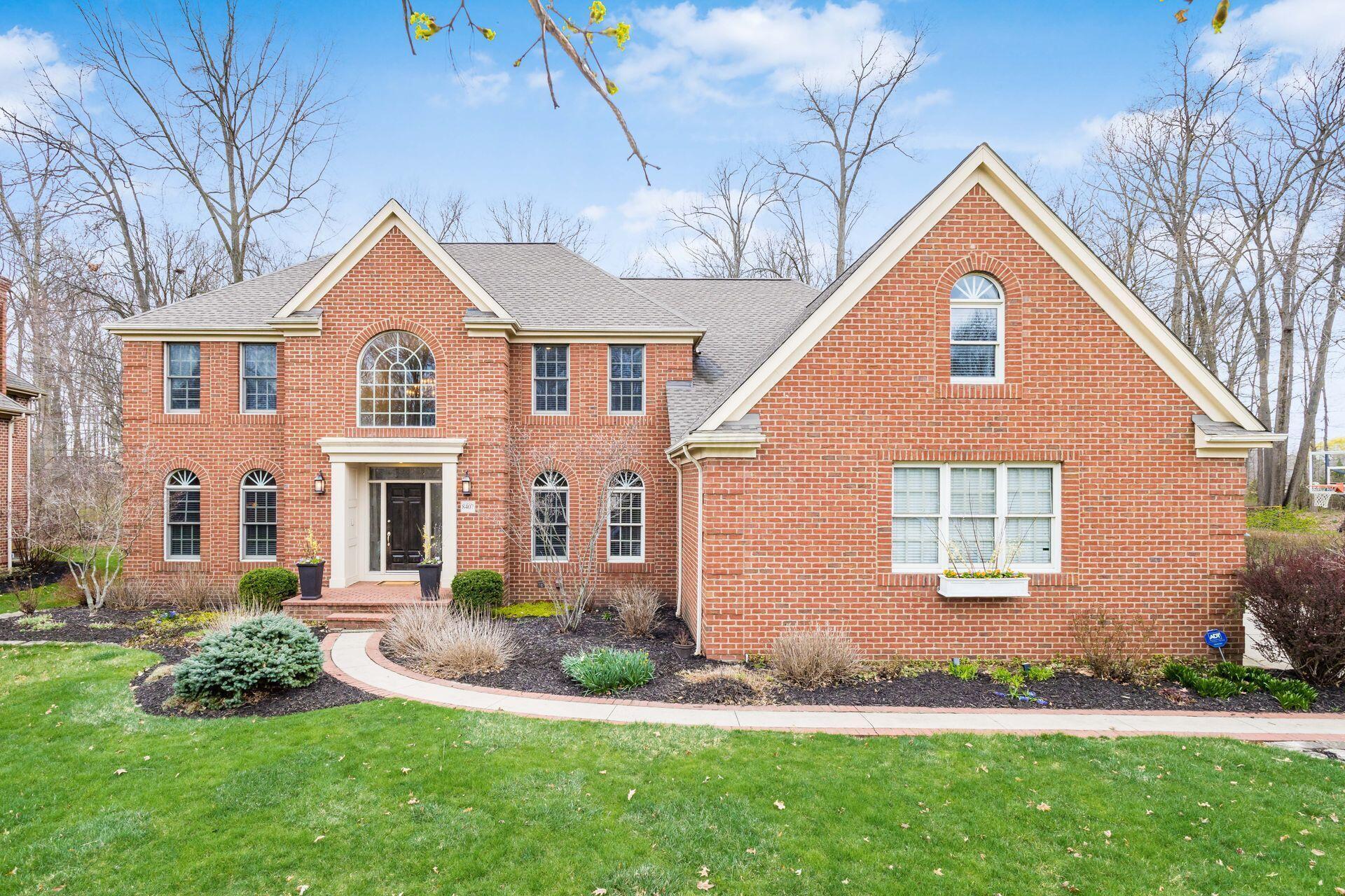 8407 Tartan Fields Drive, Dublin, Ohio image 2