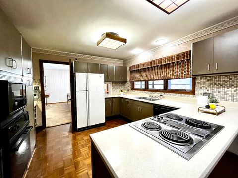 Tiny photo for 9 Overlook Drive, Chillicothe, OH 45601 (MLS # 225045408)