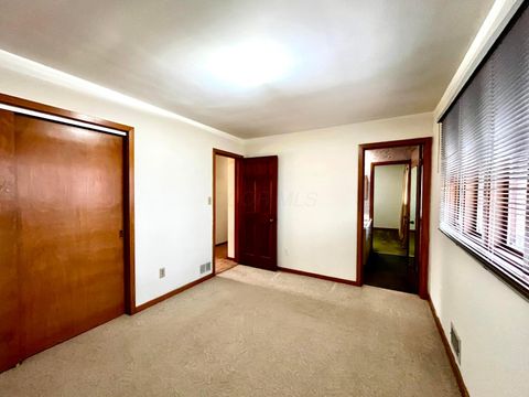 Tiny photo for 9 Overlook Drive, Chillicothe, OH 45601 (MLS # 225045408)