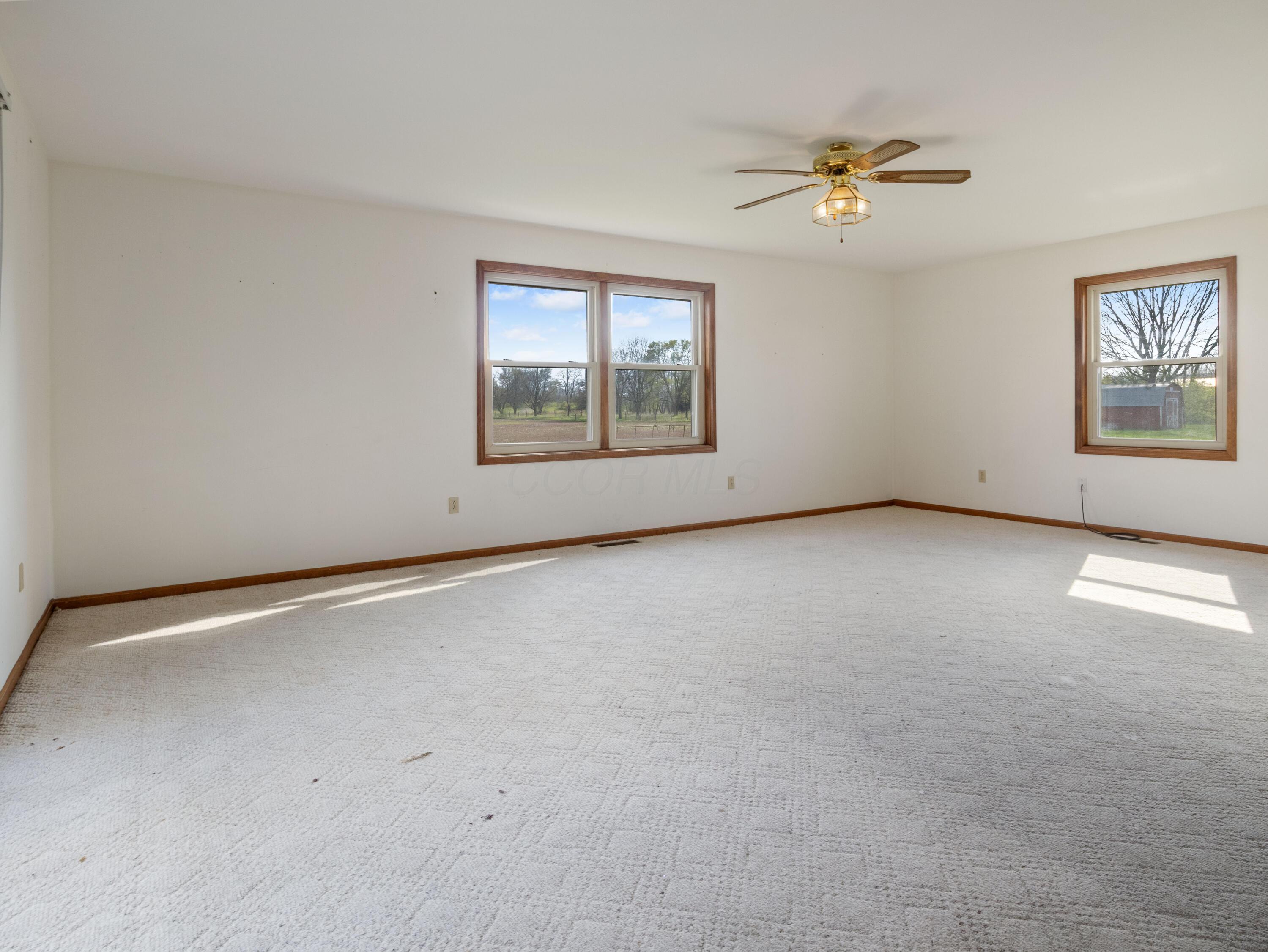 435 W County Line Road, Springfield, Ohio image 6