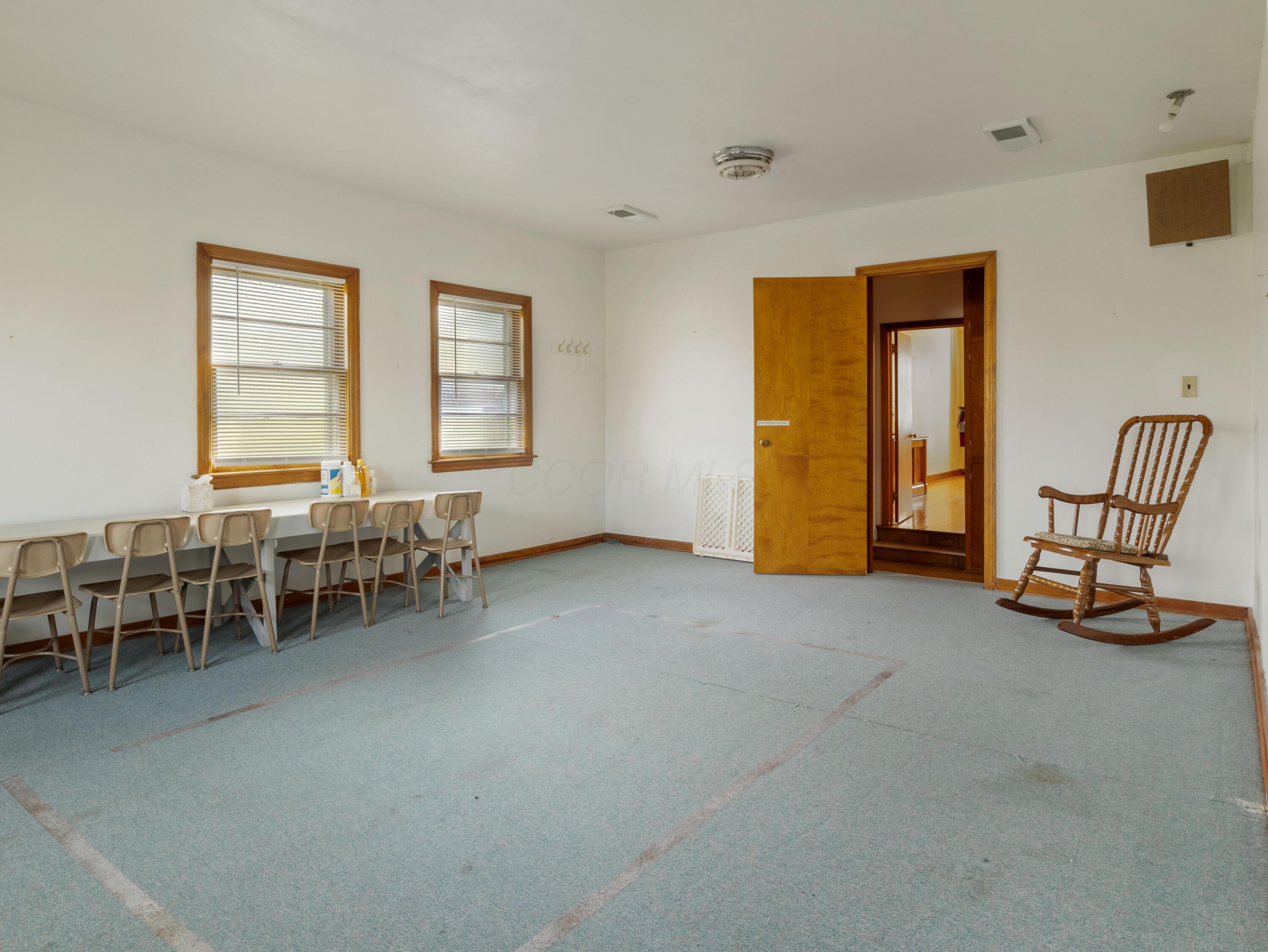 435 W County Line Road, Springfield, Ohio image 31