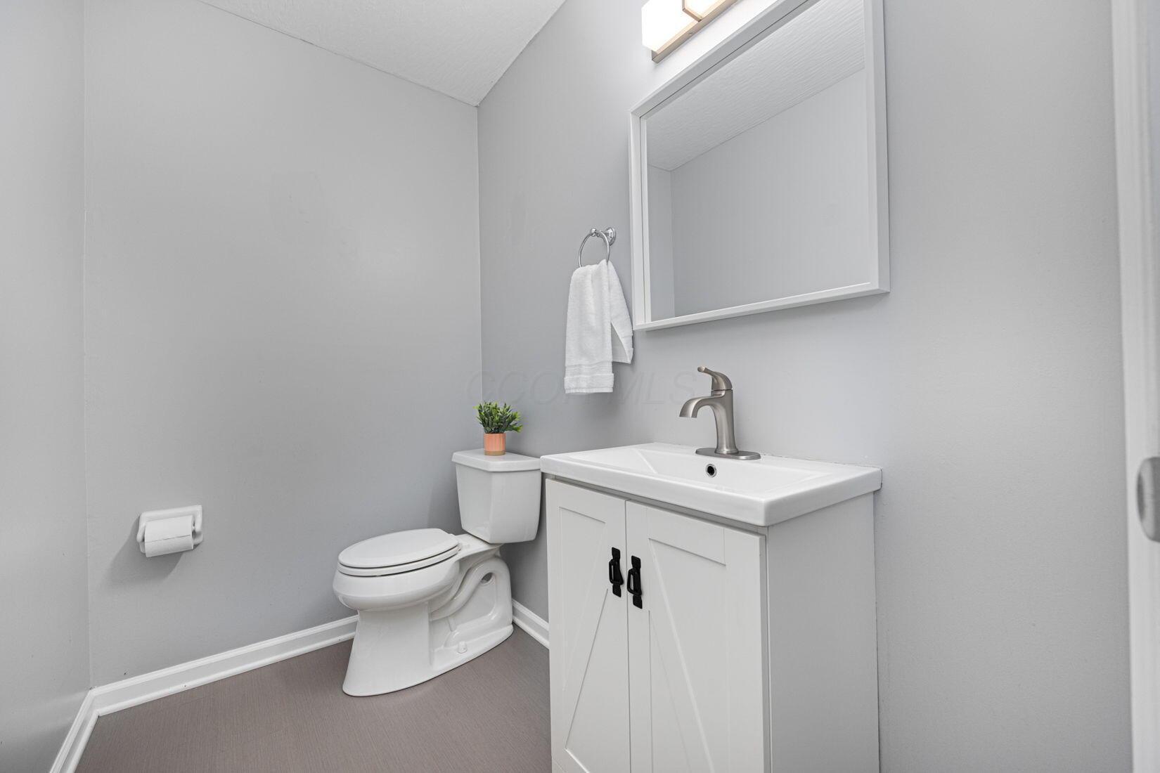 6566 Morningside Drive, Lewis Center, Ohio image 31