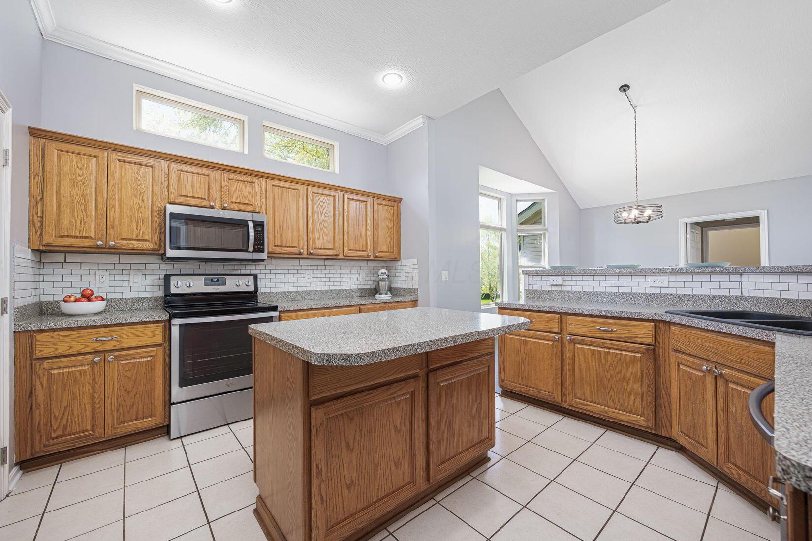 6566 Morningside Drive, Lewis Center, Ohio image 20