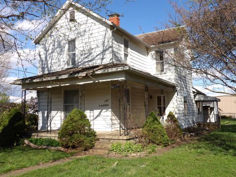 Photo of 104 S Pierce Avenue, Lancaster, OH 43130 (MLS # 226010662)