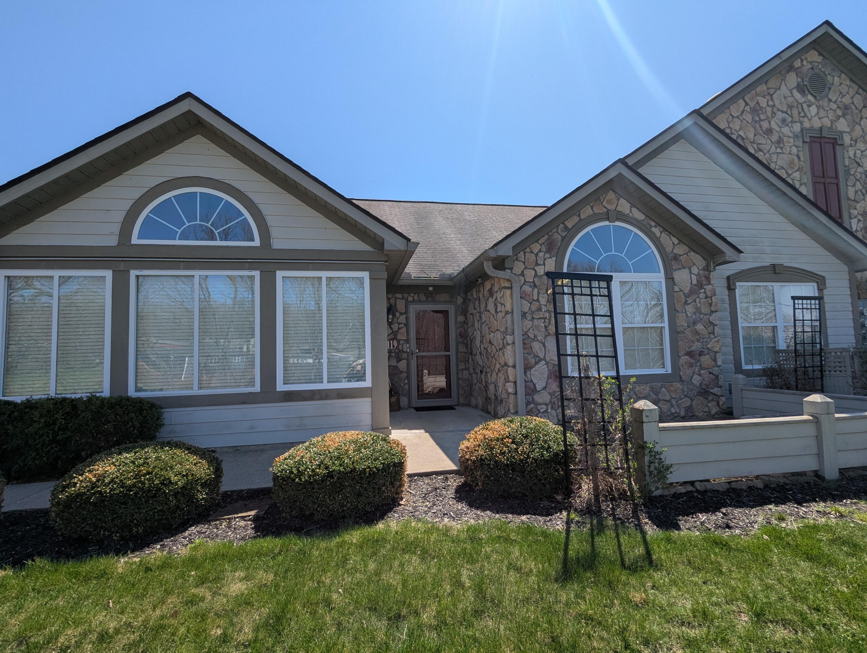 119 Colonial Woods Drive #32, Mount Vernon, Ohio image 2