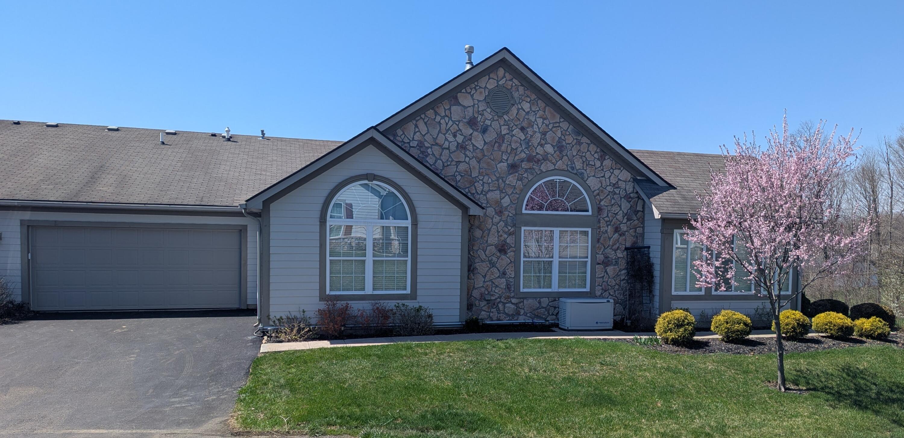 119 Colonial Woods Drive #32, Mount Vernon, Ohio image 1