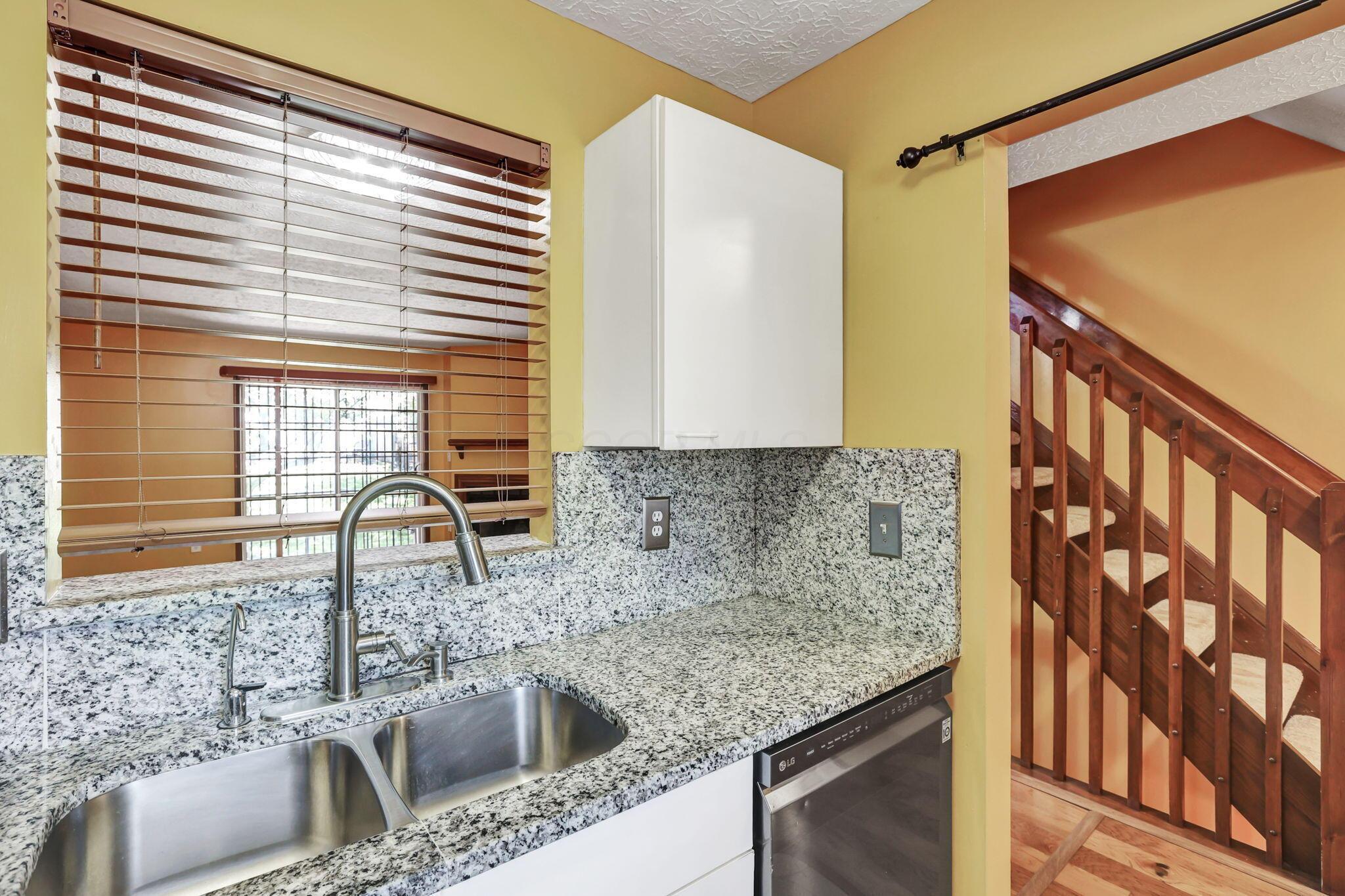 238 Malloy Lane #79D, Blacklick, Ohio image 17
