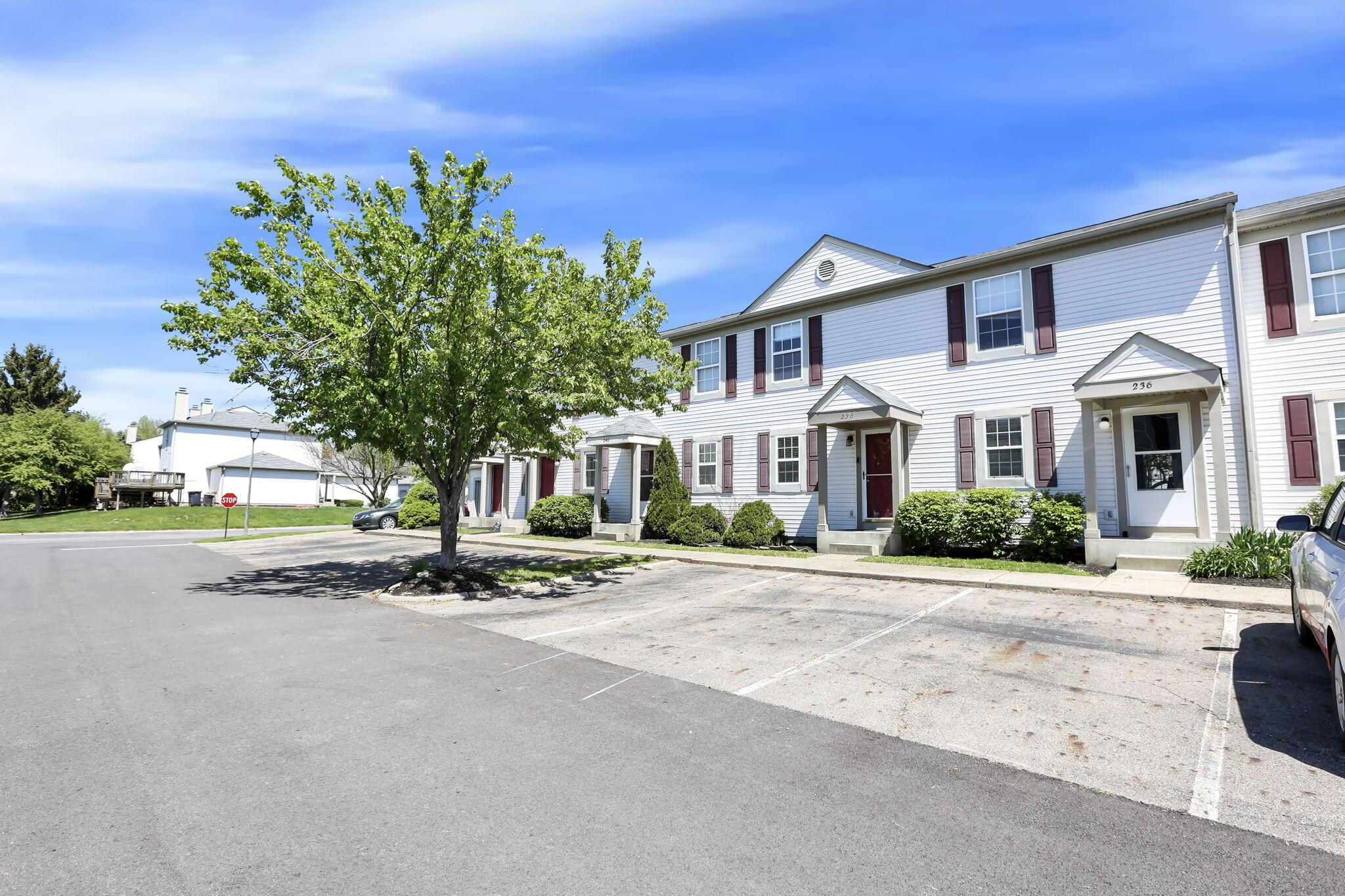 238 Malloy Lane #79D, Blacklick, Ohio image 2