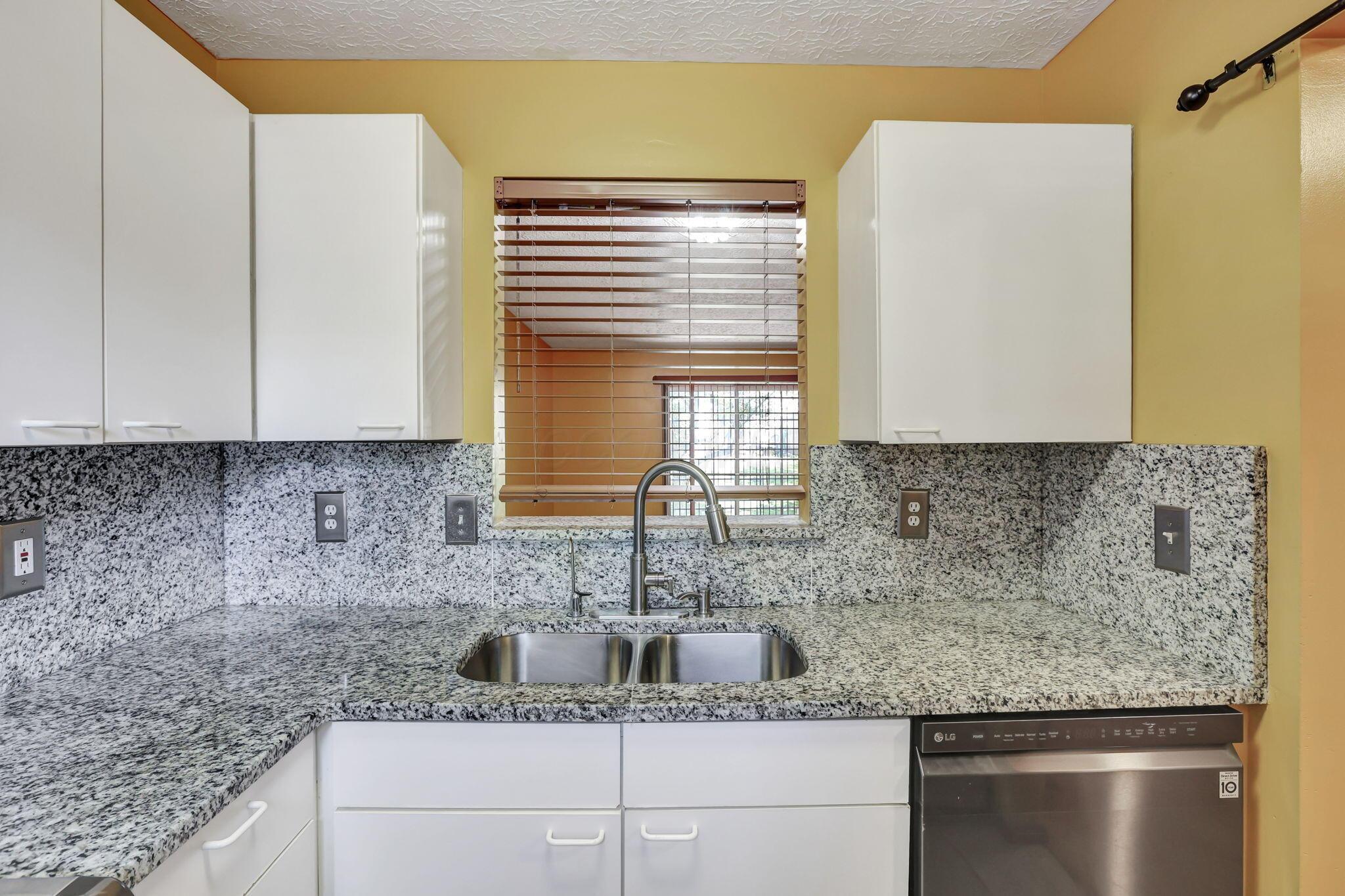 238 Malloy Lane #79D, Blacklick, Ohio image 16