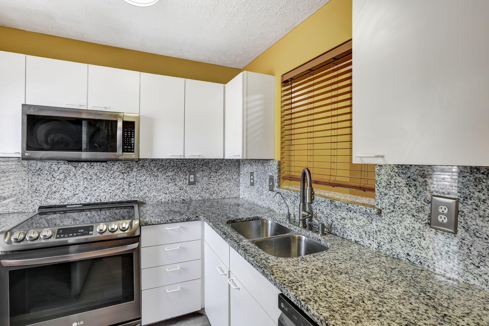 238 Malloy Lane #79D, Blacklick, Ohio image 15