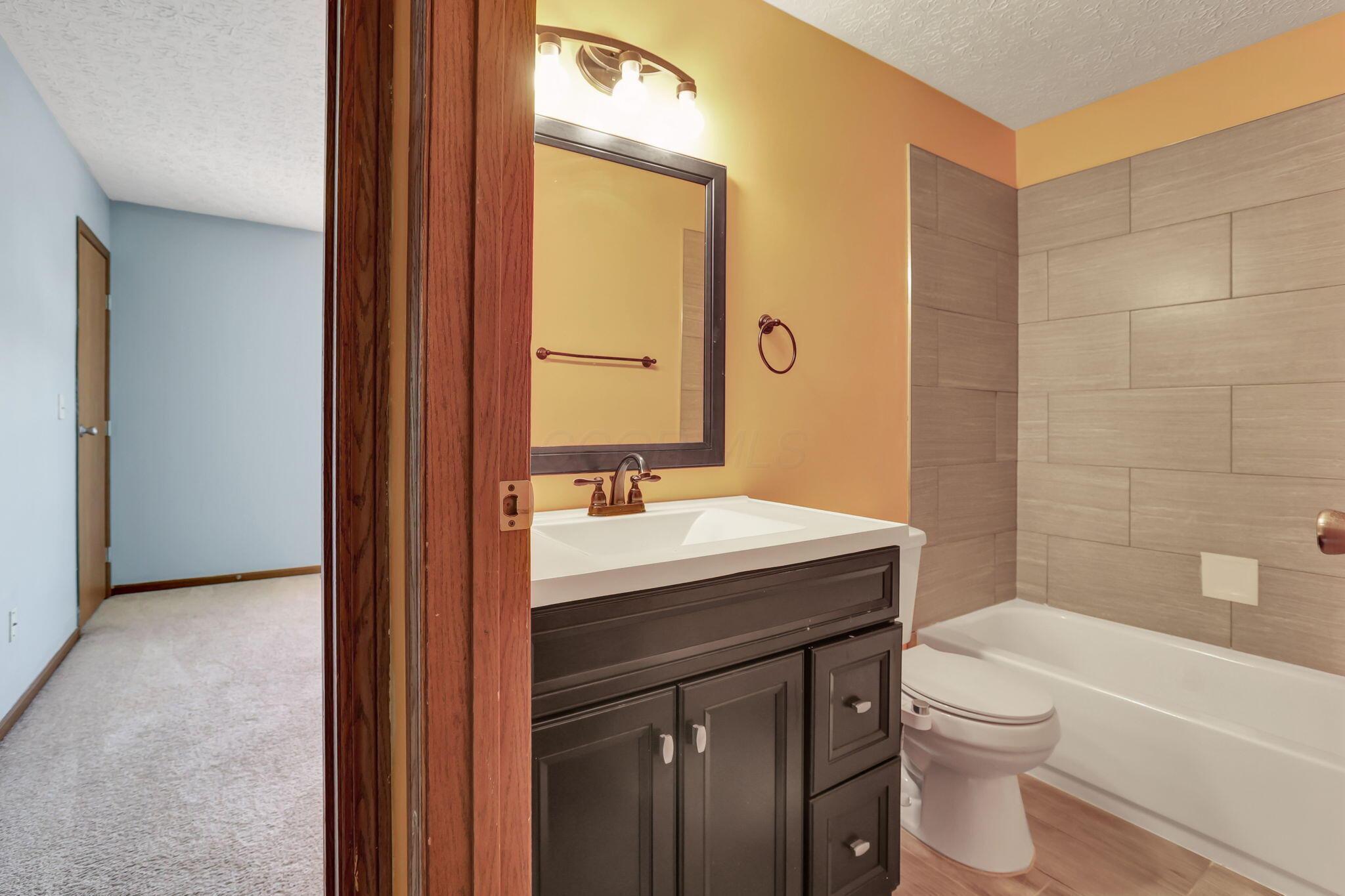 238 Malloy Lane #79D, Blacklick, Ohio image 27