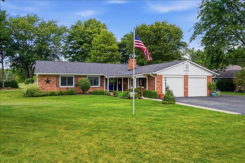 Photo of 325 E High Street, London, OH 43140 (MLS # 226023450)